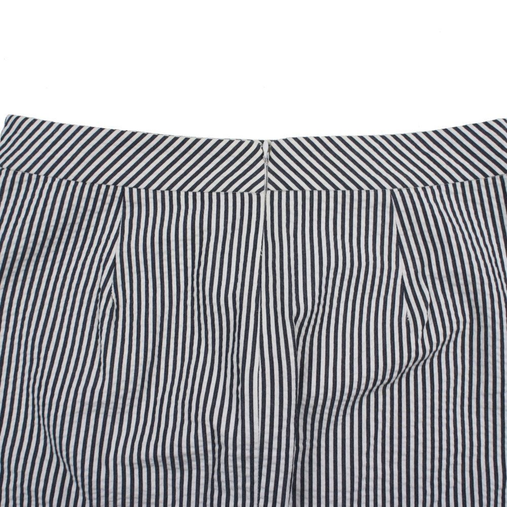 JCREW Size 4 No. 2 Pencil Skirt in Seersucker - Picture 7 of 7